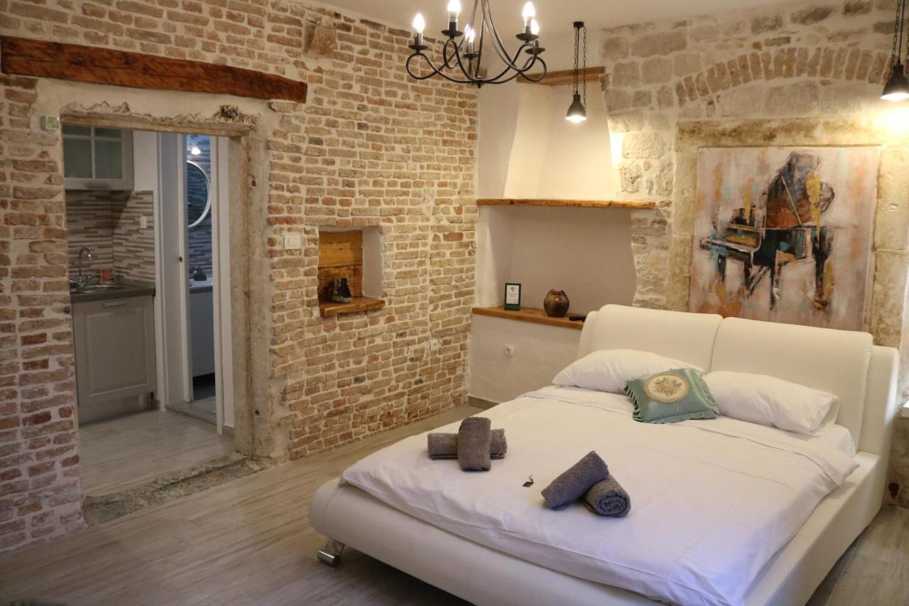 Studios Kadena Trogir - 18Th Century Stone House Luaran gambar