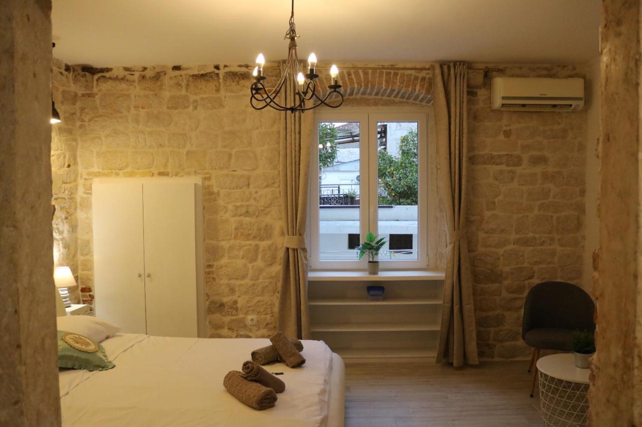 Studios Kadena Trogir - 18Th Century Stone House Luaran gambar