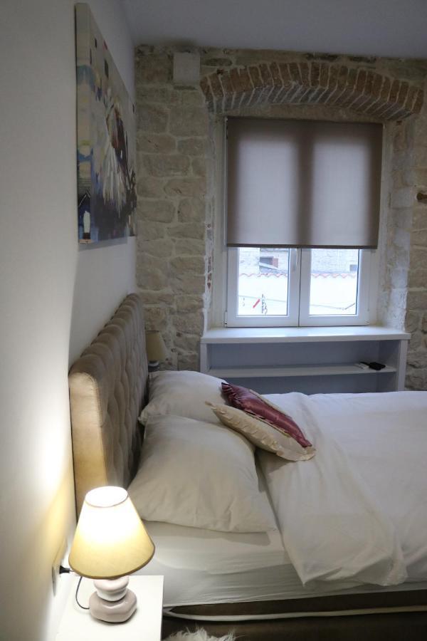 Studios Kadena Trogir - 18Th Century Stone House Luaran gambar