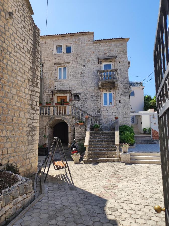 Studios Kadena Trogir - 18Th Century Stone House Luaran gambar