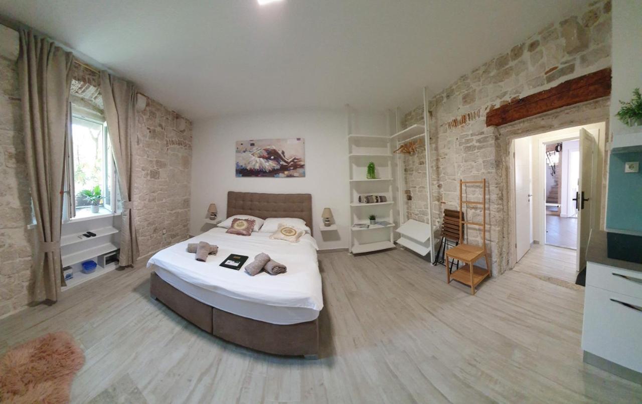 Studios Kadena Trogir - 18Th Century Stone House Luaran gambar