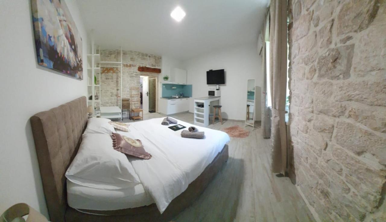 Studios Kadena Trogir - 18Th Century Stone House Luaran gambar