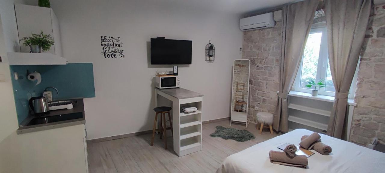 Studios Kadena Trogir - 18Th Century Stone House Luaran gambar