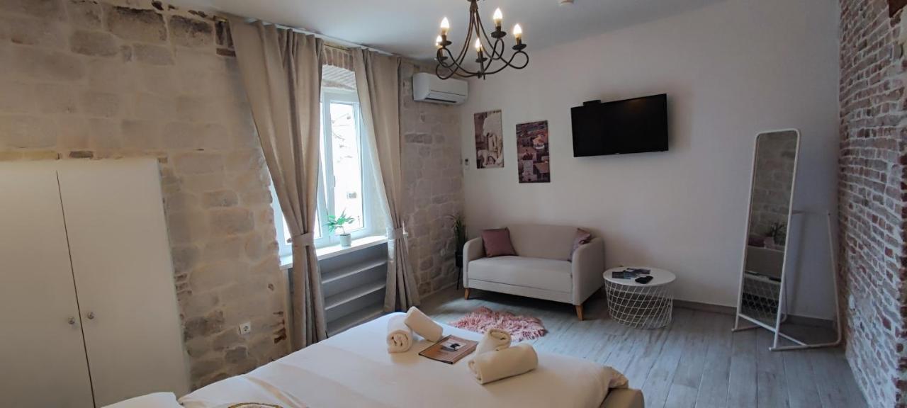 Studios Kadena Trogir - 18Th Century Stone House Luaran gambar