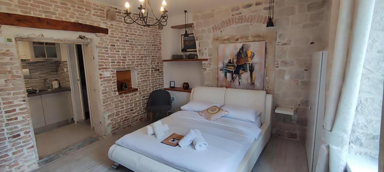Studios Kadena Trogir - 18Th Century Stone House Luaran gambar