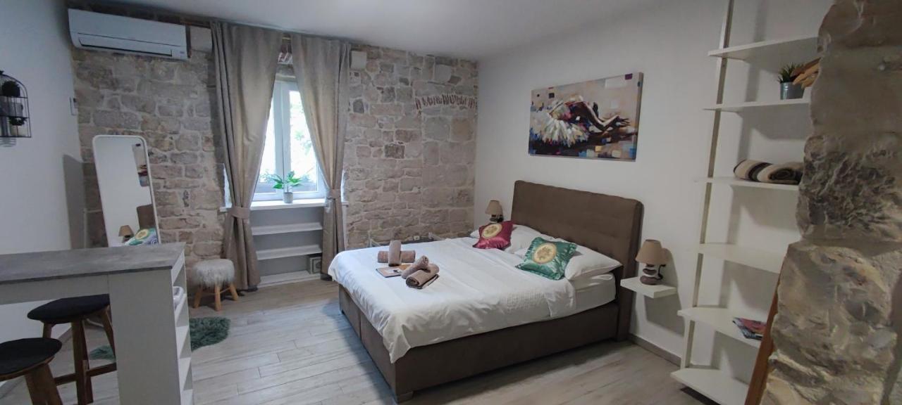 Studios Kadena Trogir - 18Th Century Stone House Luaran gambar