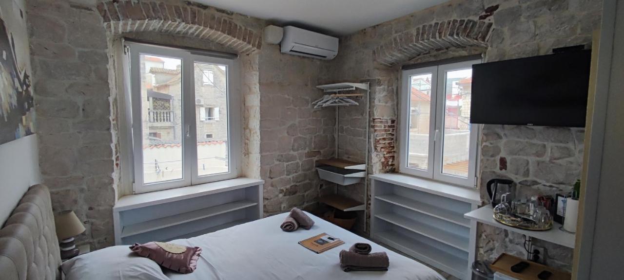 Studios Kadena Trogir - 18Th Century Stone House Luaran gambar