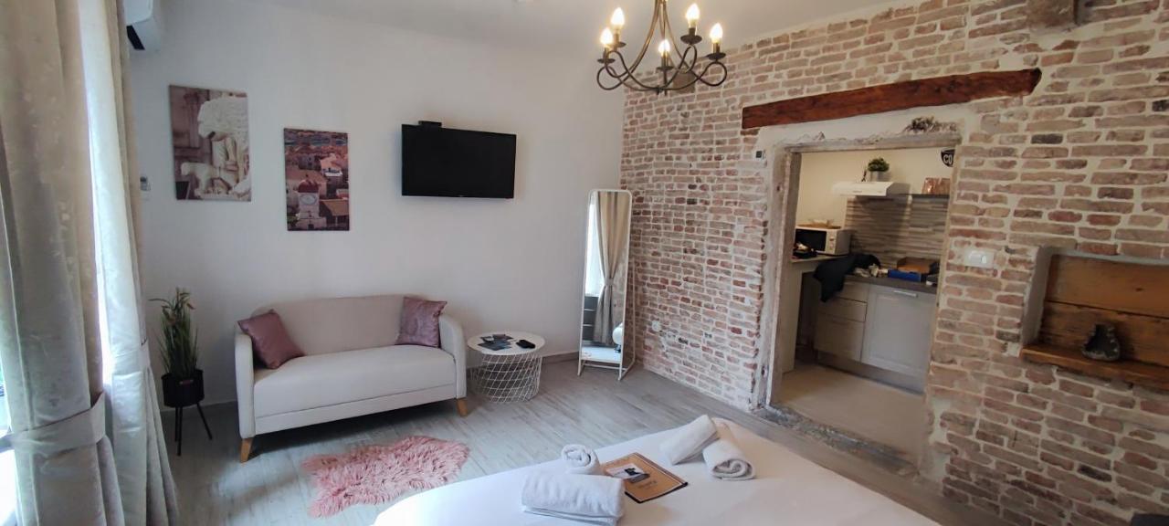 Studios Kadena Trogir - 18Th Century Stone House Luaran gambar