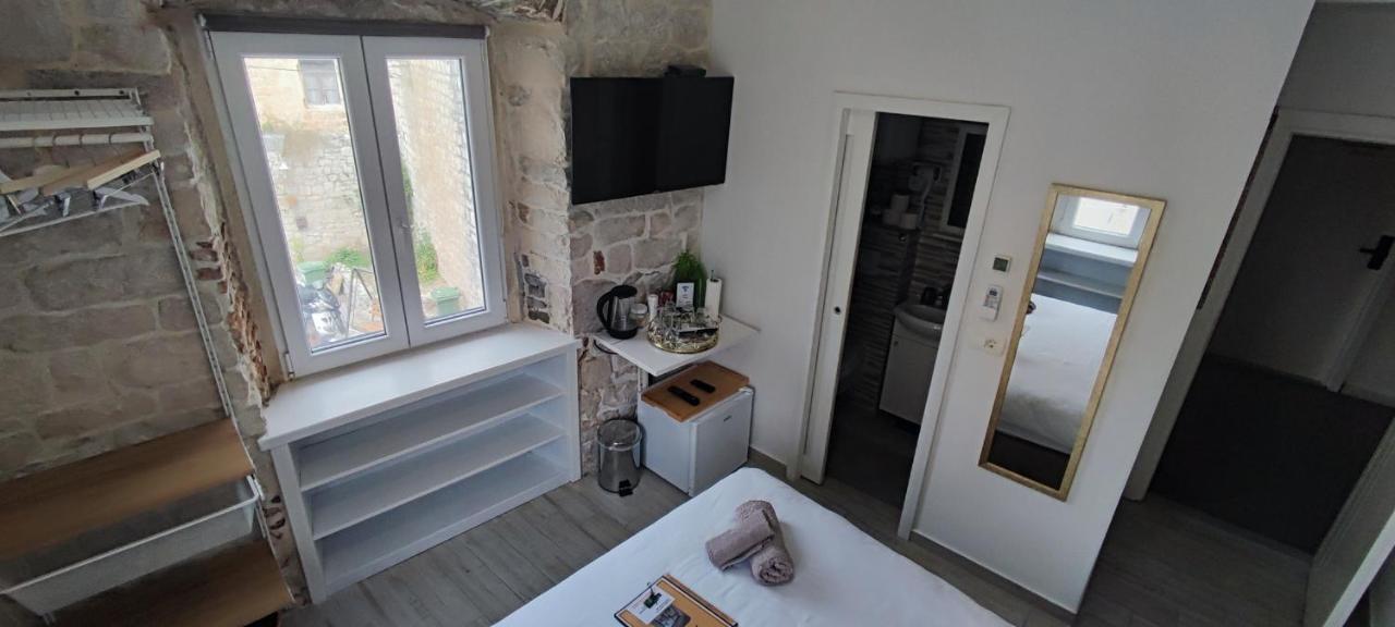 Studios Kadena Trogir - 18Th Century Stone House Luaran gambar
