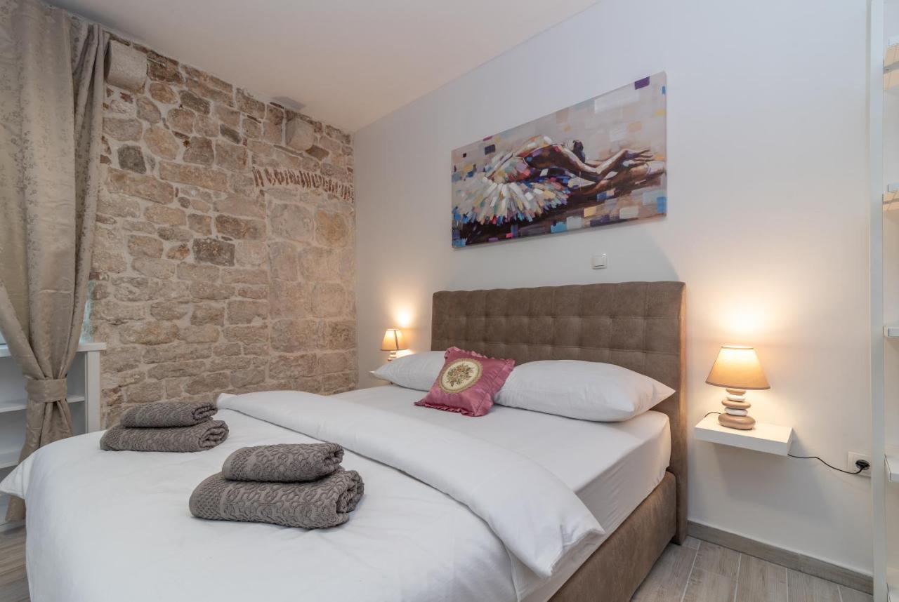 Studios Kadena Trogir - 18Th Century Stone House Luaran gambar