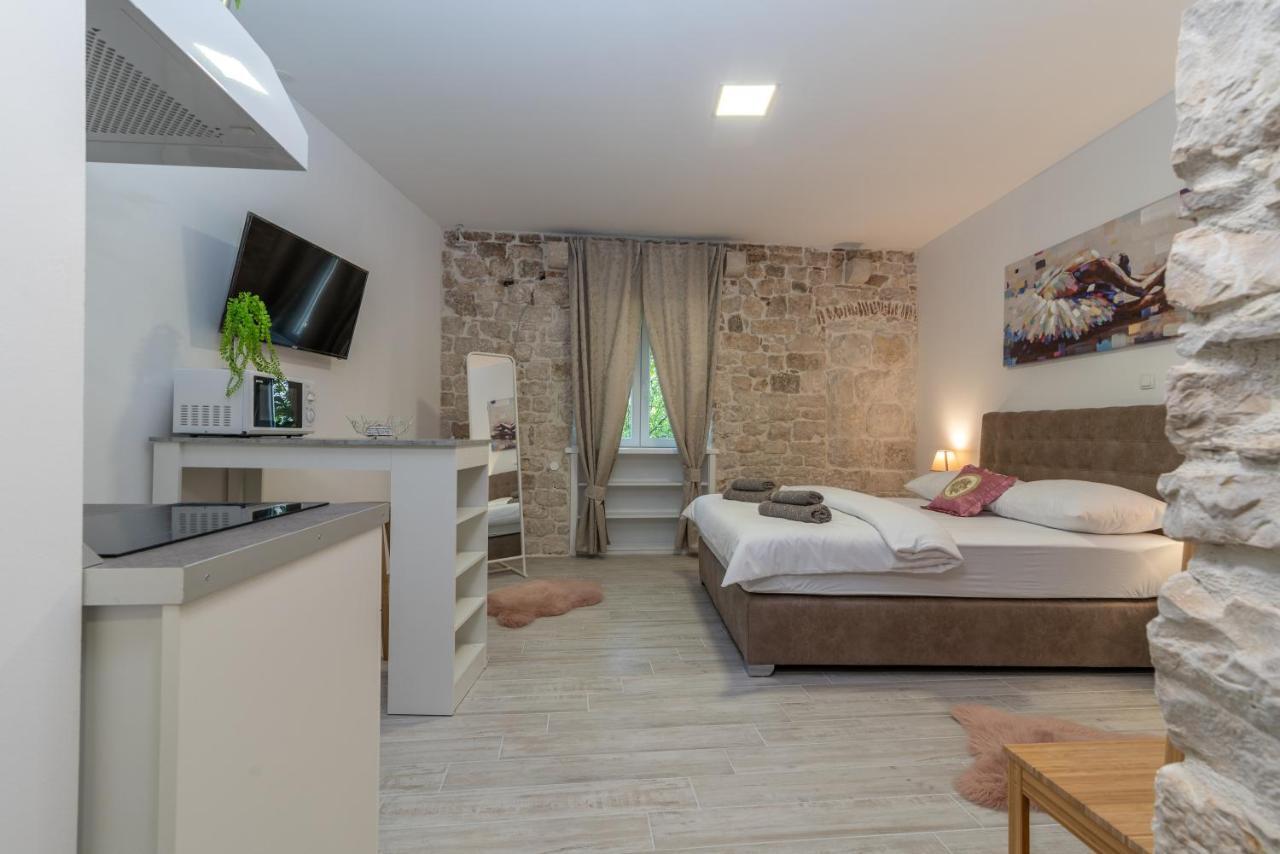 Studios Kadena Trogir - 18Th Century Stone House Luaran gambar